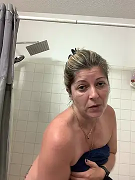 NikkiBlisss webkamerás műsora