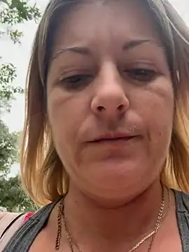 NikkiBlisss webkamerás műsora