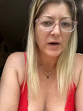 NikkiBlisss Show in webcam
