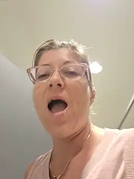 NikkiBlisss' Webcam Show
