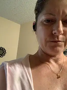 NikkiBlisss Show in webcam