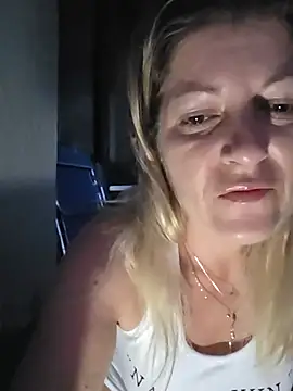הופעת וובקאם של NikkiBlisss