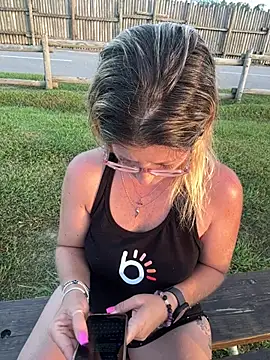 NikkiBlisss: απευθείας συνομιλία ΧΧΧ