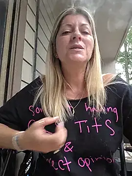 NikkiBlisss' Webcam Show