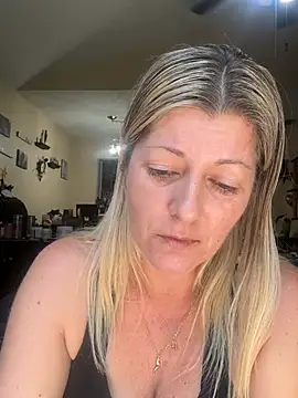 NikkiBlisss' Webcam Show