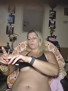 Pokazy przed kamerką – NikkiBlisss
