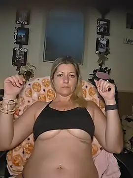 NikkiBlisss Chat XXX live