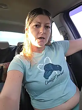 NikkiBlisss Show in webcam