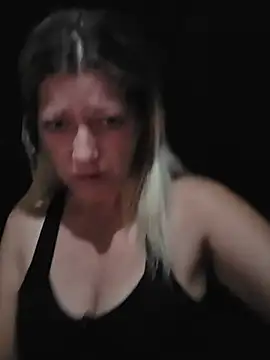 הופעת וובקאם של NikkiBlisss