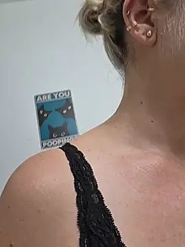 NikkiBlisss' Webcam Show