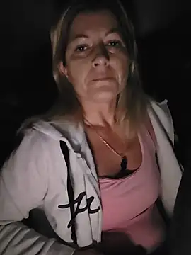 Chat +18 de NikkiBlisss ao vivo