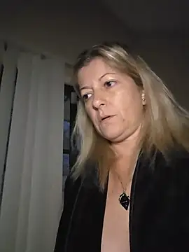 NikkiBlisss' Webcam Show