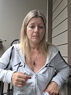 NikkiBlisss' Live XXX Chat