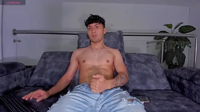 Valerio_James7 Webcam-Show