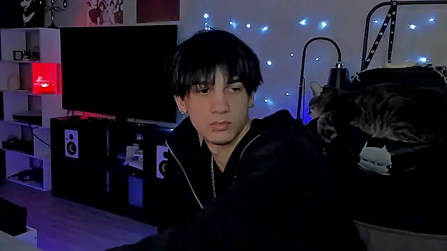 Show modela MarkBrowniii na web-kameri