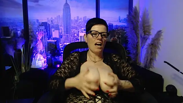 ninarandmann 网络视讯表  演