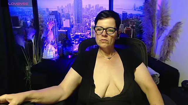 ninarandmann's Live XXX Chat