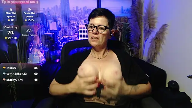 ninarandmann 网络视讯表演