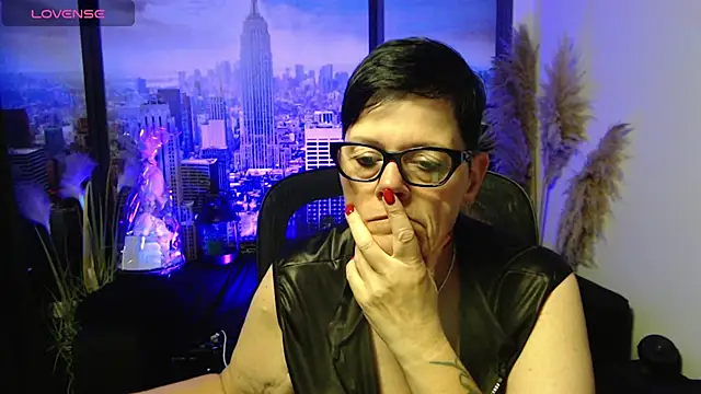 ninarandmann's Live XXX Chat