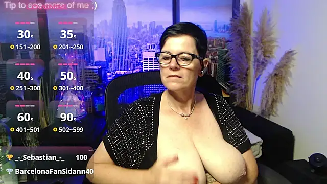 ninarandmann: διαδικτυακό σόου στην κάμερα
