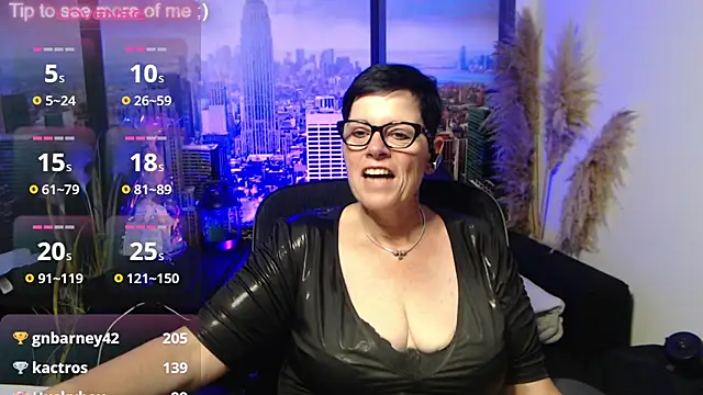 ninarandmann's Live XXX Chat
