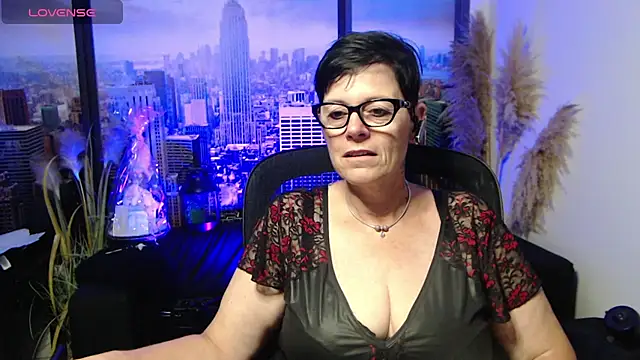 ninarandmann 网络视讯表演