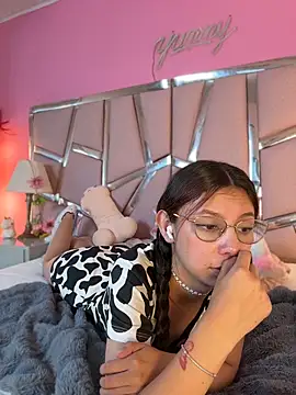 Bonniepark Live XXX Chat