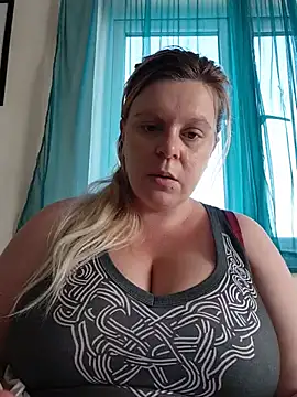 Chat XXX en directo de pinkieMilfPUSY