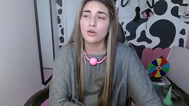Show de hi_elora na webcam