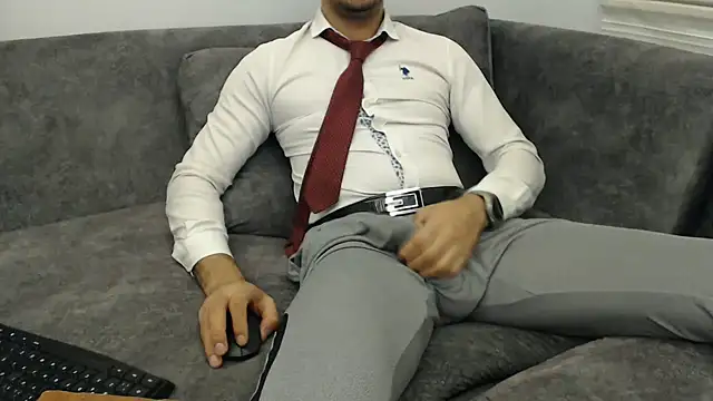 Naughtb0y's Webcam Show