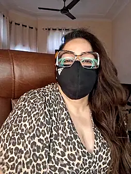 SEXY-Sardarni Adlı Modelin Canlı XXX Sohbeti