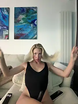 LuisaBecker – webcam-show