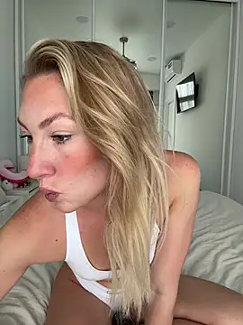 LuisaBecker Live XXX-chat