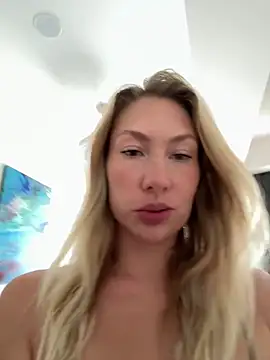 LuisaBeckern Webbikameraesitys