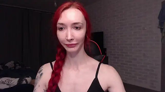 Pokazy przed kamerką – Roxy_Silver