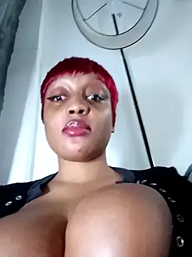 Busty_Bambi's Webcam Show