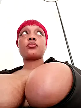 Busty_Bambi's Webcam Show