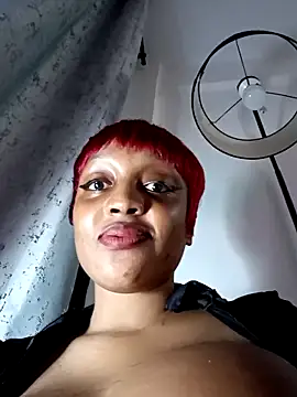 Chat XXX en directo de Busty_Bambi