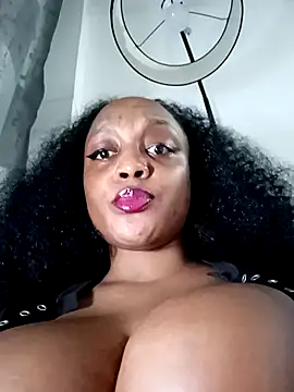 Busty_Bambi: вебкам-шоу