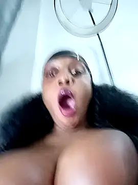 Busty_Bambi 웹캠 쇼