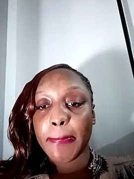 XXX chat uživo modela Busty_Bambi