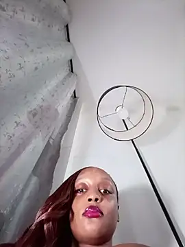 Busty_Bambi's Live XXX Chat