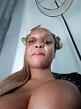 Busty_Bambi – Naživo XXX chat