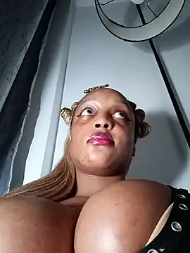 Busty_Bambi's Live XXX Chat
