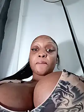 Busty_Bambi's Live XXX Chat
