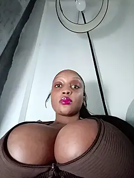 Busty_Bambi's Live XXX Chat