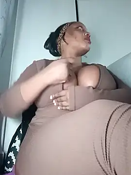 Busty_Bambi Adlı Modelin Web Kamerası Şovu