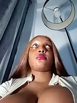 Chat XXX en directo de Busty_Bambi