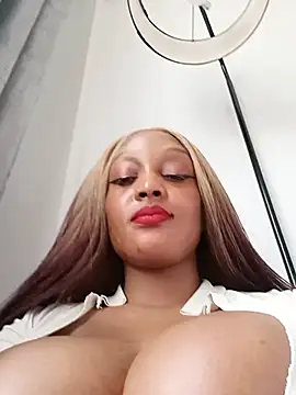 Chatroom XXX en direct de Busty_Bambi