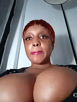 XXX chat uživo modela Busty_Bambi